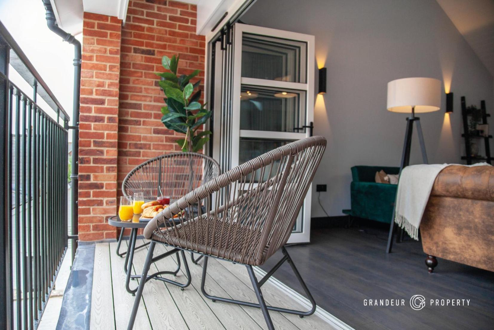 Stunning LUX Scandinavian style apt for 5 Parking Poole Eksteriør bilde
